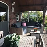 Bed and Breakfast Vijverhoef 3*