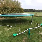 Vijverhoef 3*