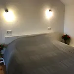 Bed and Breakfast Vijverhoef 3*