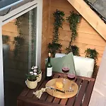 Bed and Breakfast Vijverhoef Ulicoten