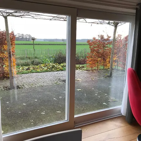 Vijverhoef 3*
