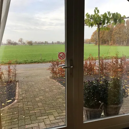 Bed & Breakfast Vijverhoef Ulicoten